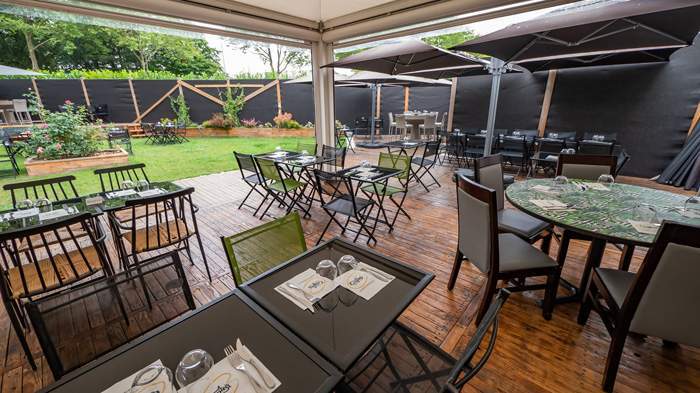 Restaurant avec terrasse et jardin, Sainte-Geneviève-des-Bois